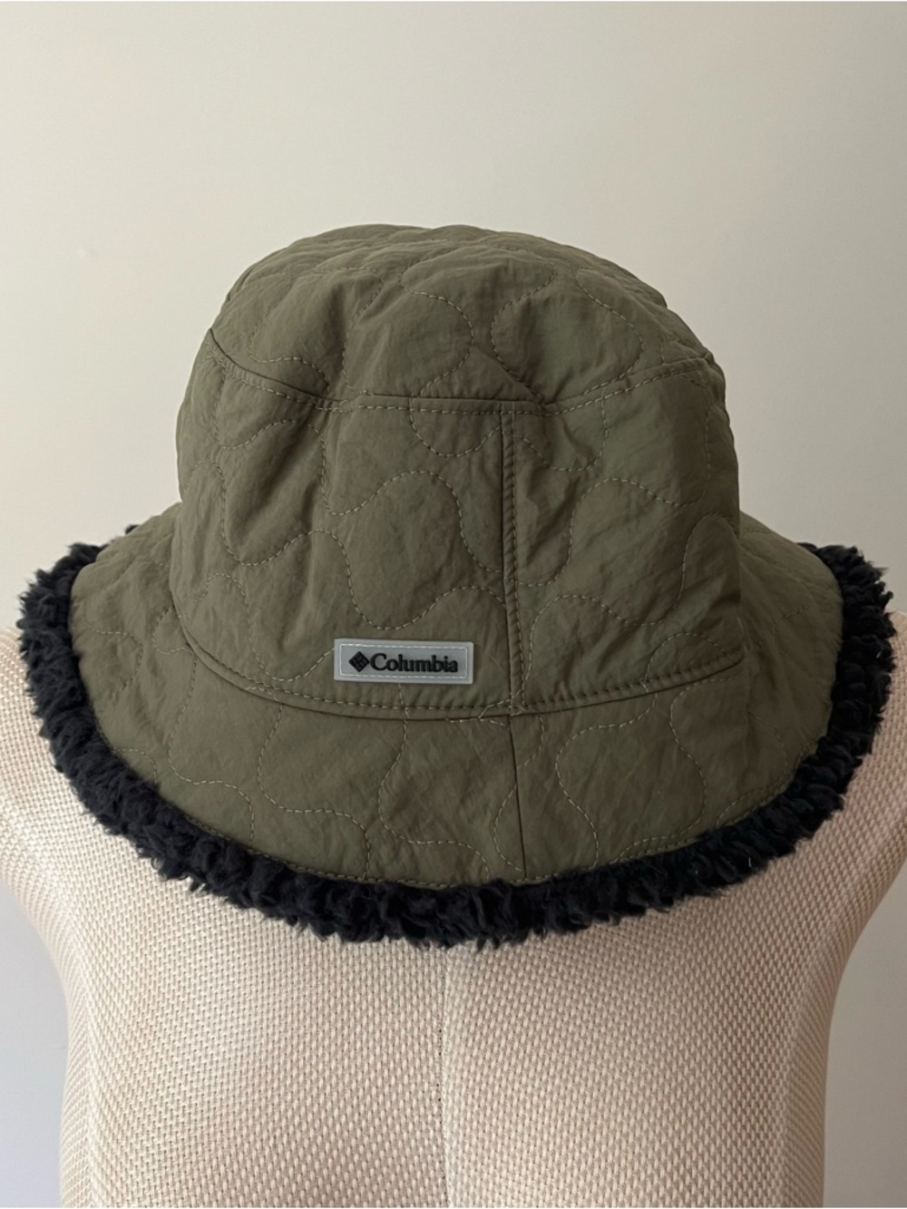 Columbia Sherpa Bucked Hat Olive Green Quilted Nylon Gorpcore Streetwear 90s